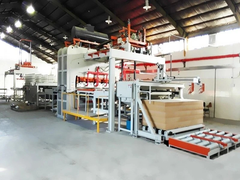 Short Cycle melamine laminating press line factory