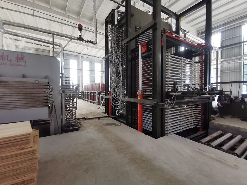 Plywood Hot Press